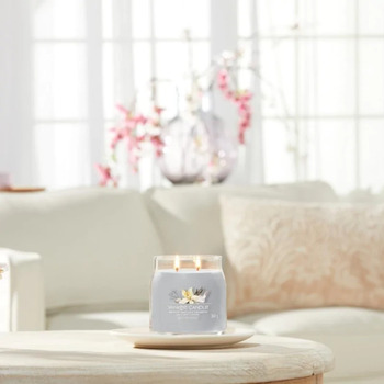 Smoked Vanilla & Cashmere Signature Candle ( dymová vanilka a kašmír ) - Vonná sviečka
